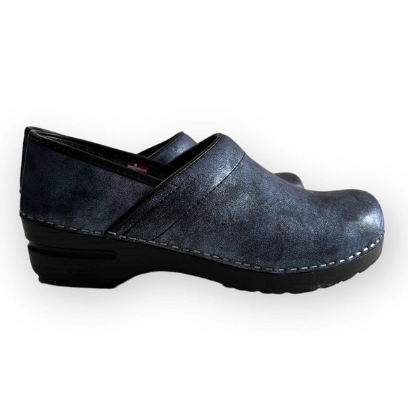 Sanita Women’s Blue Shimmer & Black Leather Professional Bottom Clogs Size 8 - Picture 2 of 12
